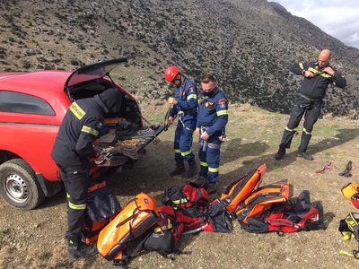 ΕΛ.ΑΣ., ΕΜΑΚ και εκπαιδευμένος σκύλος ψά...