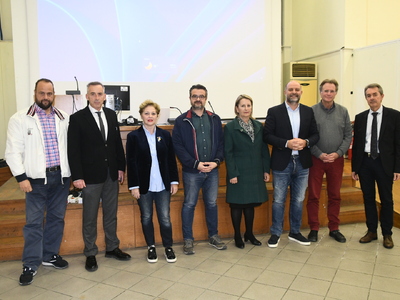 Καταρρέουν οι παλιές οικοδομές της Πάτρα...