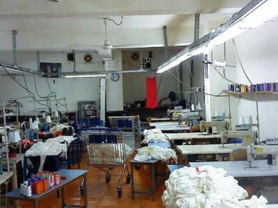 Κάθε μέρα χάνονται 170 θέσεις στην ελλην...