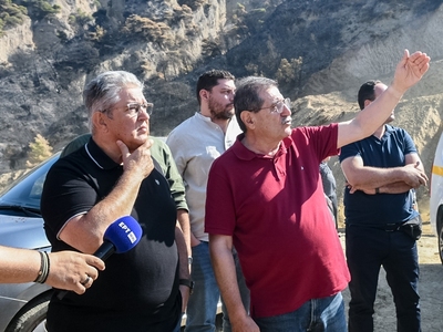 Ο Κουτσούμπας στο πλευρό του Πελετίδη γι...