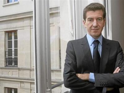 Καυστικός ο Γάλλος αριστερός τραπεζίτης ...