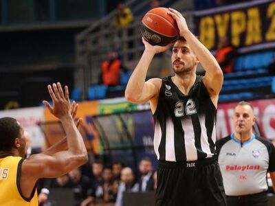 Ο Χρήστος Σαλούστρος στον Απόλλωνα Πάτρας