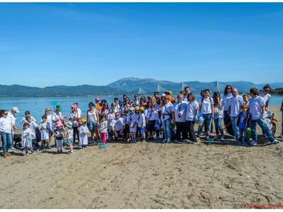 Πάτρα: Εθελοντές καθάρισαν το βυθό και τ...