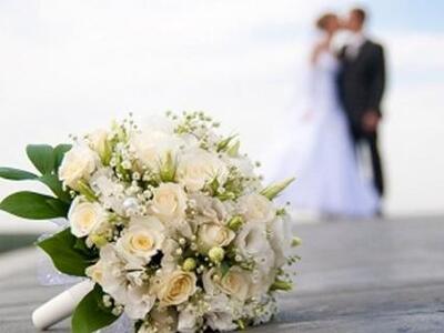 Ποια ηθοποιός θα κάνει το γάμο της ένα μ...