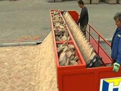 Έτσι στήνονται οι πεζόδρομοι στο εξωτερι...