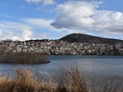 Οι προορισμοί που επιλέγουν οι Έλληνες ε...