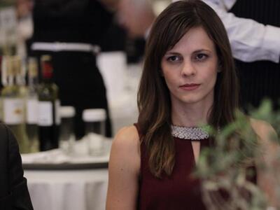 Έφη Αχτσιόγλου: Αύξηση του κατώτατου μισ...