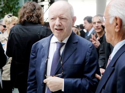 Ποινική δίωξη στον εκδότη Σταύρο Ψυχάρη ...