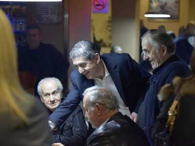 Πάτρα: Με πολίτες στα Ζαρουχλέικα συναντ...