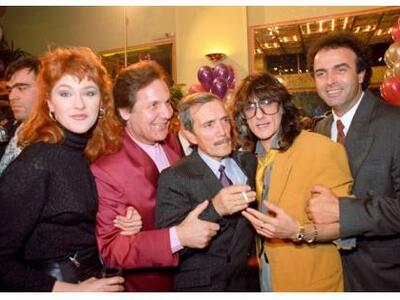 Σε λίγη ώρα η κηδεία του Νίκου Φώσκολου