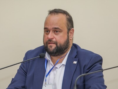 Βασίλης Αϊβαλής: Καλό ταξίδι σε έναν ανή...