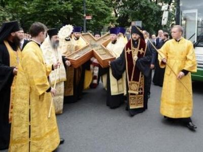 Στη Μόσχα ο Σταυρός του Αγίου Ανδρέα - Χ...