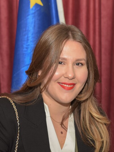 Ελένη Χριστοδουλοπούλου.