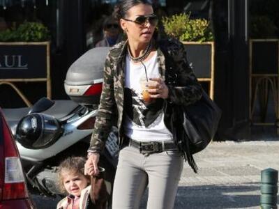 Βόλτα στην παιδική χαρά αλλά και θέατρο ...