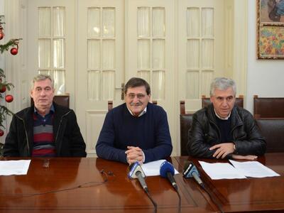 Δήμαρχος Πατρέων: Διεκδικεί πόρους για τ...