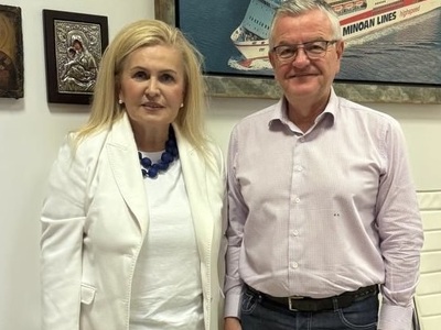 Η Ευγενία Θεοδωροπούλου με τον Αντώνη Κουνάβη