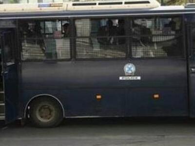 Πάτρα: Αστυνομική δύναμη έξω από τα στέκ...