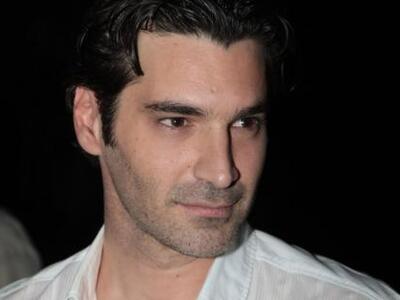 Παπακαλιάτης: Το κόψιμο του φιλιού στην ...