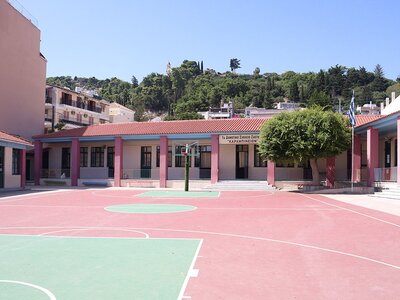 Ζάκυνθος: Καταγγελία στην πλατφόρμα stop...