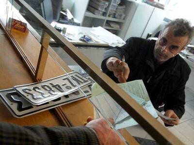 Πάτρα: Ουρές ταλαιπωρίας στις Εφορίες γι...
