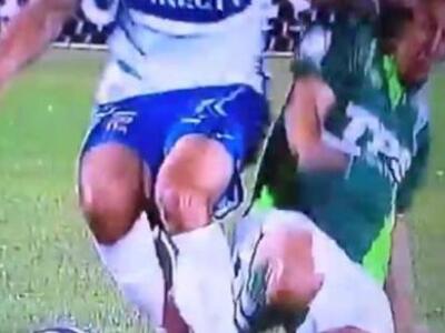 Σκληρό βίντεο: Δολοφονικό τάκλιν κάνει κ...