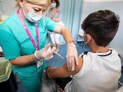 Ξεκινούν από σήμερα οι εμβολιασμοί των π...