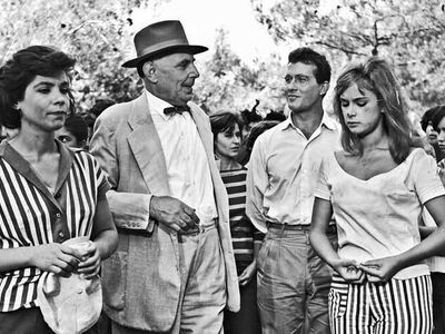 Στο θρυλικό "Ξύλο βγήκε από τον παρ...