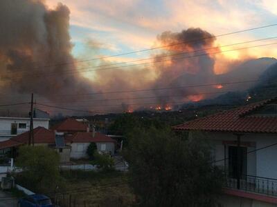 Αιτωλοακαρνανία: Σε ύφεση η φωτιά στην Π...