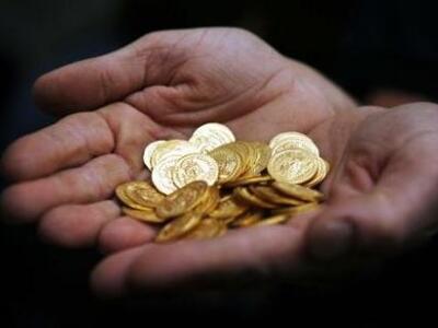 Πάτρα: Έψαχναν για λίρες στον Άγιο Στέφα...