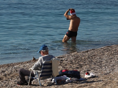Χριστούγεννα στη θάλασσα έκαναν οι Αθηναίοι