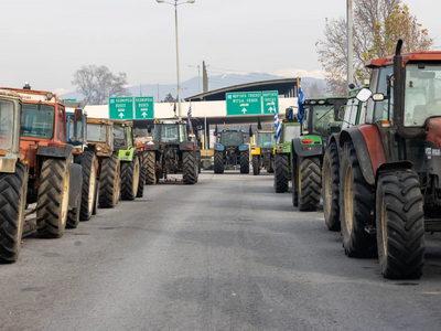 Αγρότες: Κλείνουν παρακαμπήριες σήμερα κ...