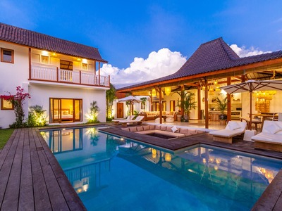 Ελεύθερη μετάβαση στα κοντινά εξοχικά με...