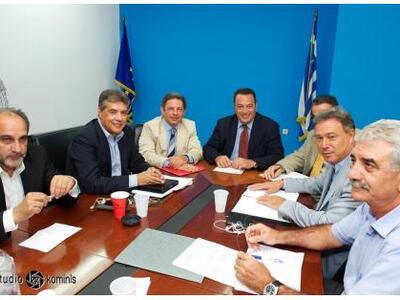 "Μετωπική" κυβέρνησης και Περι...