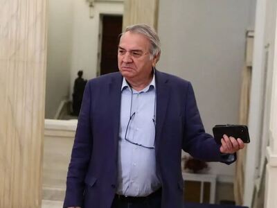 Νέα Αριστερά: Αποχωρούν Μπίστης και εννέ...