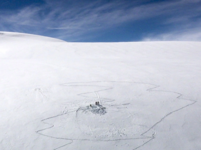 Ελβετία: Χιονοστιβάδα παρέσυρε αρκετά άτ...