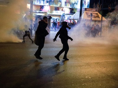 Μολότοφ και πετροπόλεμος στο κέντρο της ...