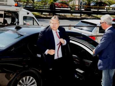 Αντίδραση Βενιζέλου σε σχέδια πώλησης το...