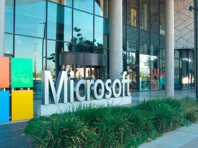 Μαζική κυβερνοεπίθεση κατά της Microsoft...