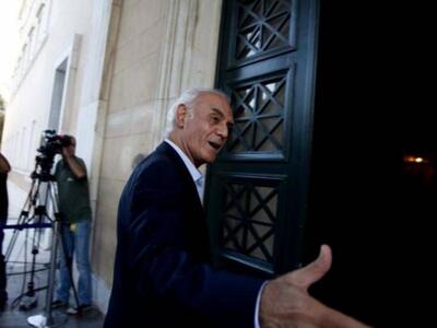 Τσοχατζόπουλος στη Βουλή: "Κατασκεύ...