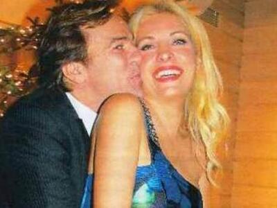 Μάχη στο στρατόπεδο για το κινητό του Μα...