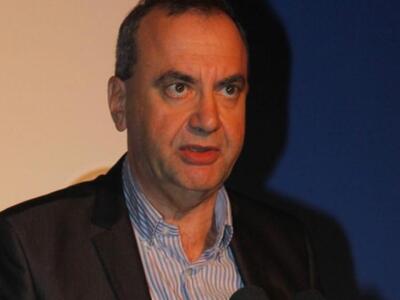 Δημήτρης Στρατούλης: Η κυβέρνηση οδηγείτ...