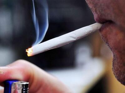 Τσιγάρο μαριχουάνας μήκους ενάμιση μέτρο...