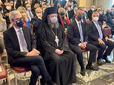 Στην Πάτρα ο Χρήστος Σταϊκούρας- Τι ζήτη...