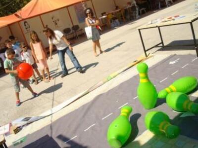 Στάδιο Ειρήνης και Φιλίας: παιδική έκθεσ...