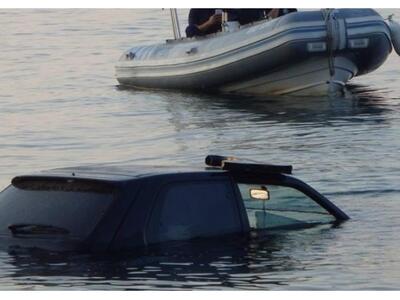 Τουρλίδα: «Βουτιά» Ι.Χ. στη θάλασσα