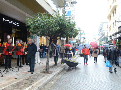 ΠΑΤΡΑ: Η μπάντα του Δήμου και η Φιλαρμονική Λεχαινών καταχειροκροτήθηκαν - ΦΩΤΟ ΠΑΤΡΑ: Η μπάντα του Δήμου και η Φιλαρμονική Λεχαινών καταχειροκροτήθηκαν - ΦΩΤΟ