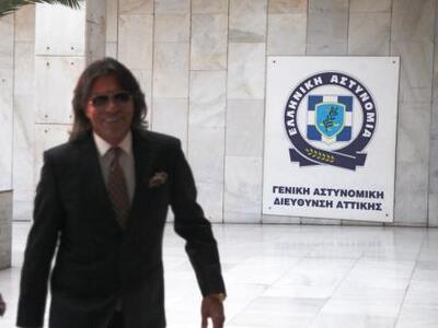 Ψινάκης: "Τα σπάει" ο Κικίλιας...