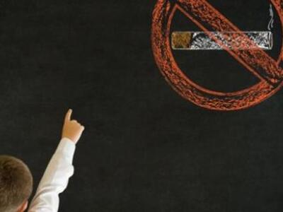 Οι άνδρες που κάπνιζαν από μικροί αποκτο...