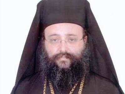 Ο Μητροπολίτης Πατρών τιμά τους γονείς τ...