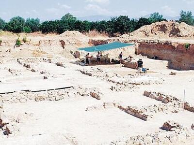 Αρχαία Ελίκη: Το ταξιδι συνεχίζεται- Εκδ...